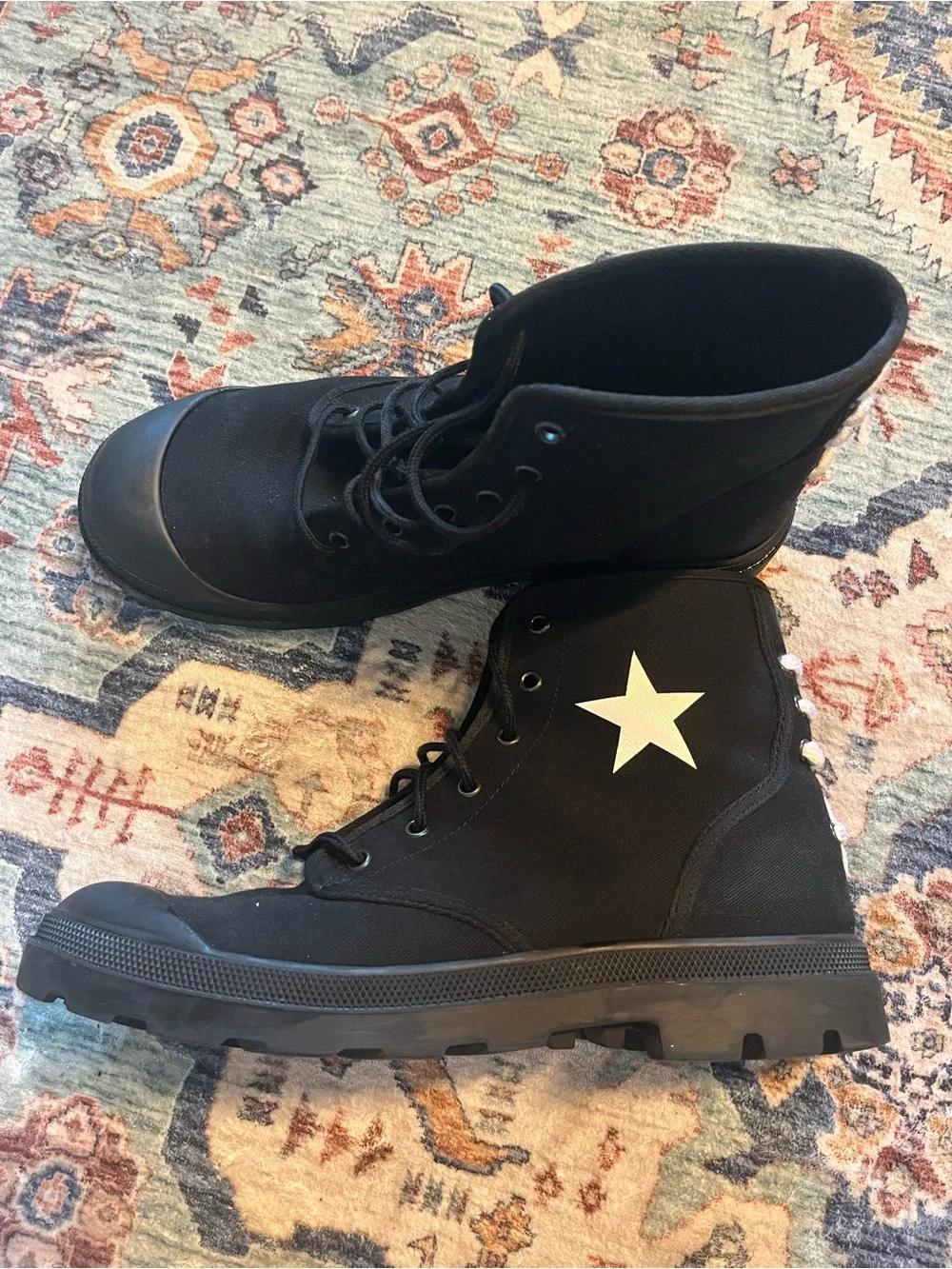 N/A givenchy black